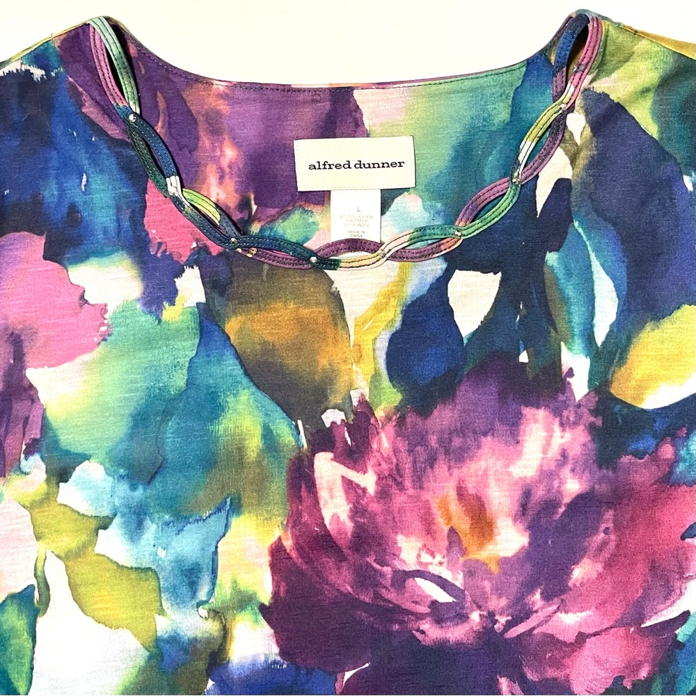 Alfred Dunner Floral Top - 3/4 Sleeves & Embellished Scoop Neck - Size Large - Picture 3 of 7